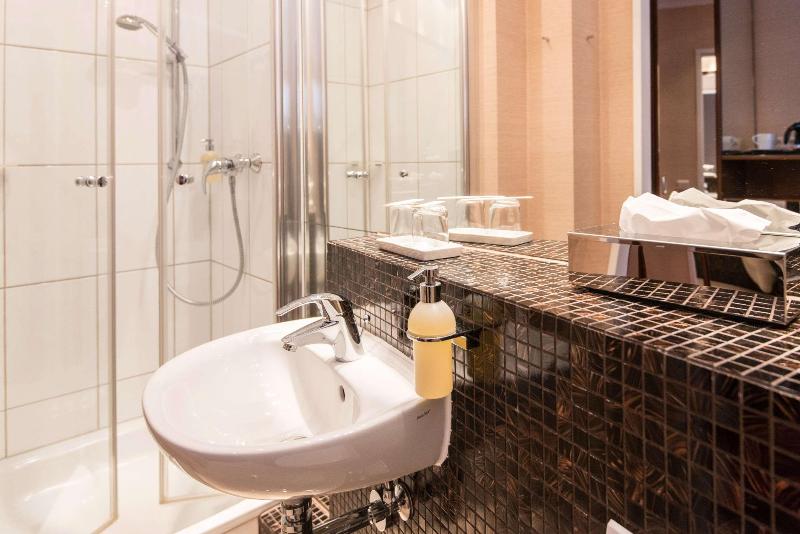 Best Western Plus Hotel St. Raphael - Oda