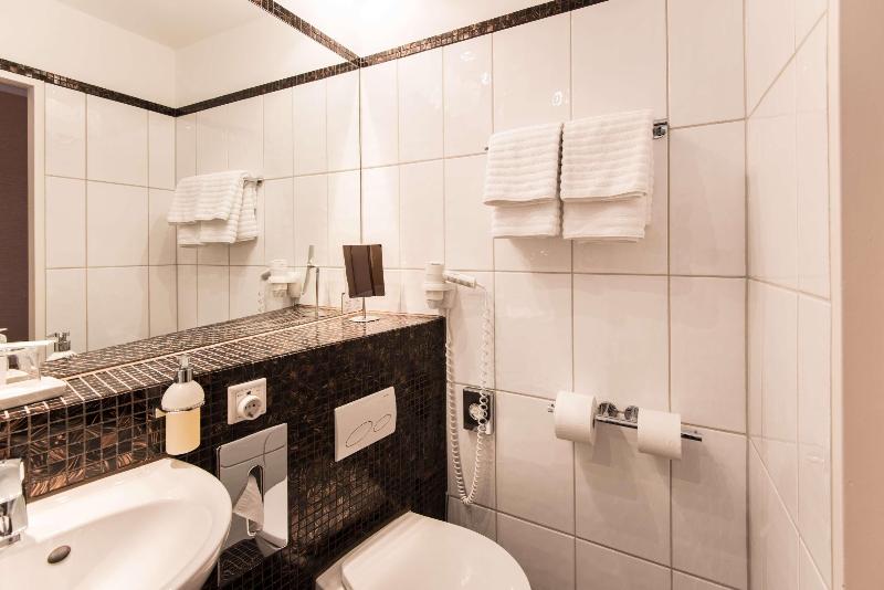 Best Western Plus Hotel St. Raphael - Oda