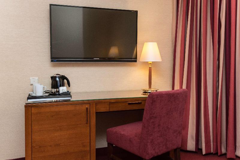 Best Western Plus Hotel St. Raphael - Oda