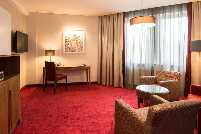 Best Western Plus Hotel St. Raphael - Oda