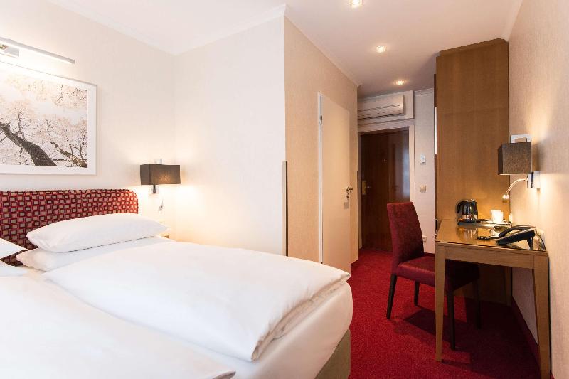 Best Western Plus Hotel St. Raphael - Oda