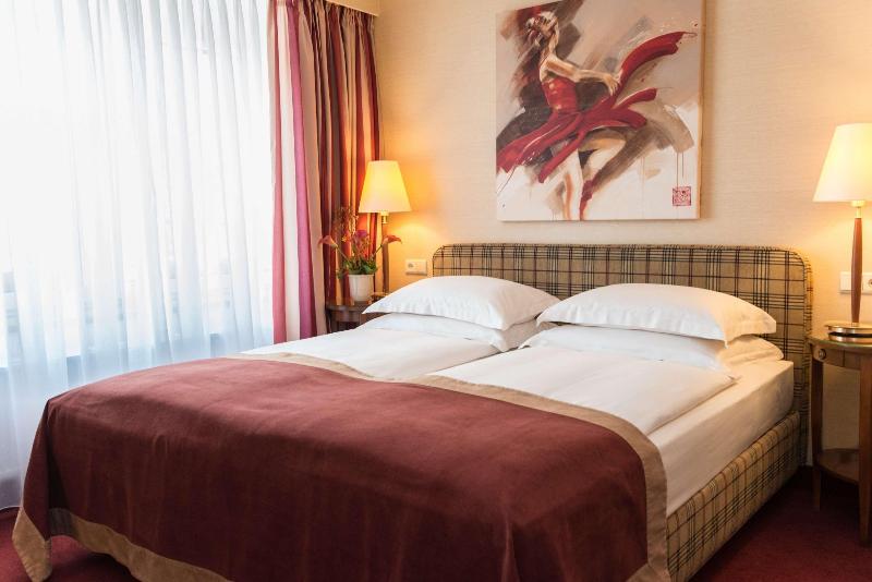 Best Western Plus Hotel St. Raphael - Oda