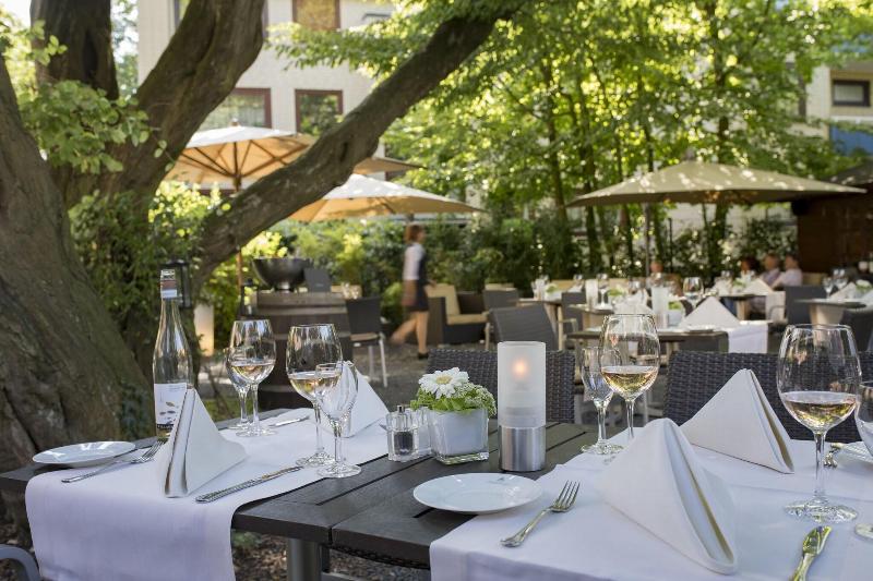 Best Western Premier Alsterkrug Hotel - Genel