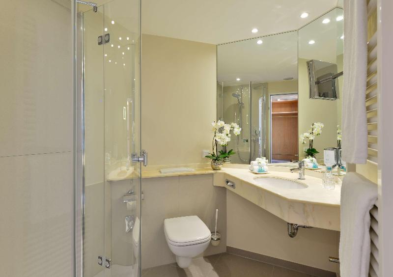 Best Western Premier Alsterkrug Hotel - Oda
