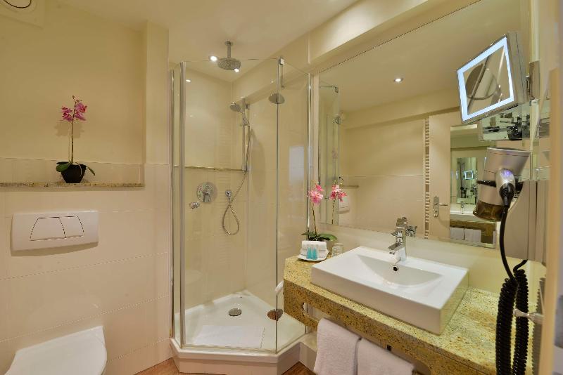 Best Western Premier Alsterkrug Hotel - Oda