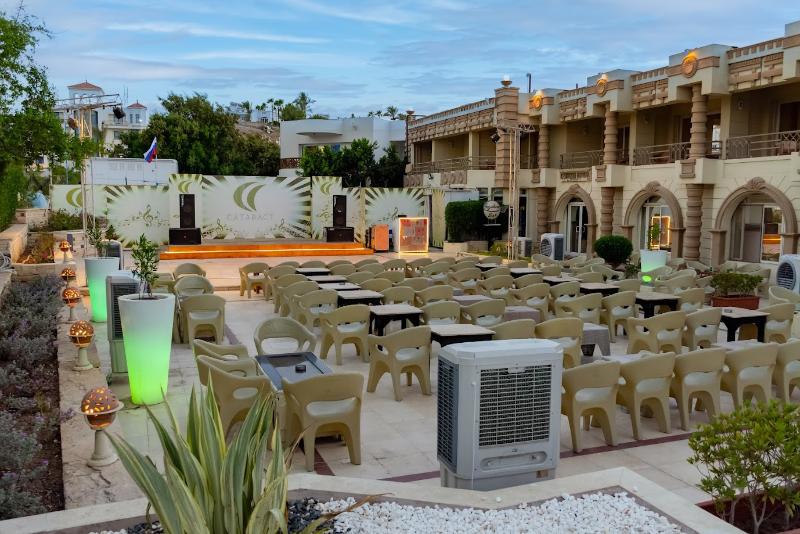 Cataract Layalina Hotel - Teras