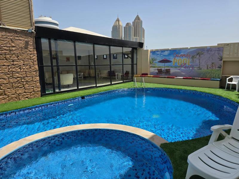 Trianon Hotel Abu Dhabi - Havuz