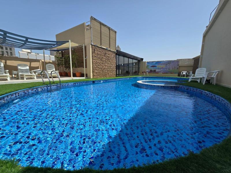 Trianon Hotel Abu Dhabi - Havuz