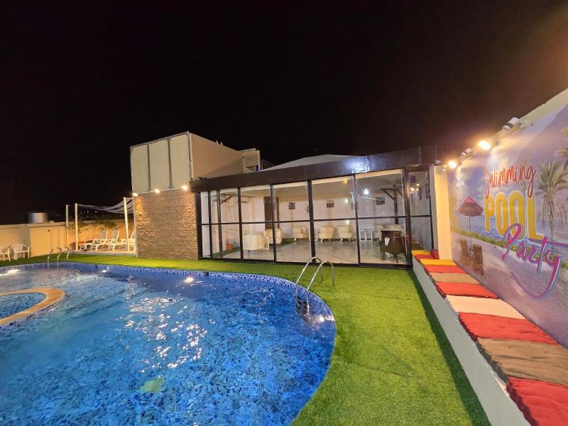 Trianon Hotel Abu Dhabi - Havuz