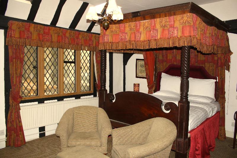 Brook Red Lion Hotel - Oda