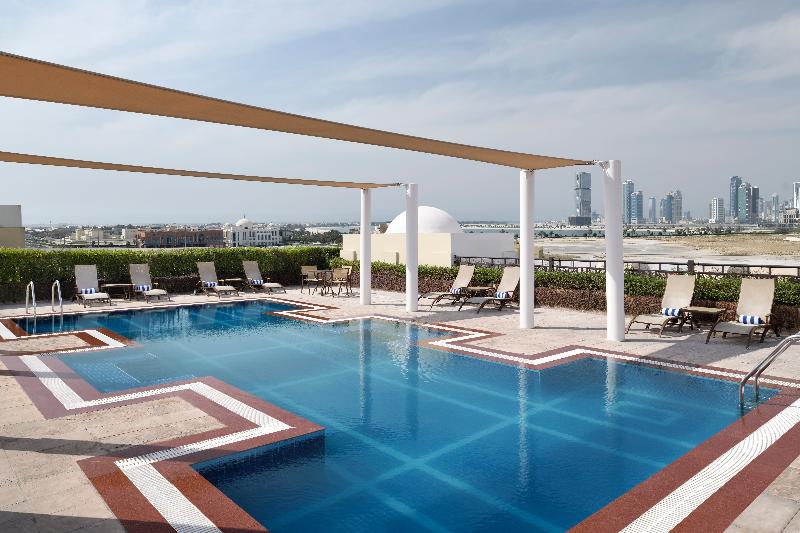 Movenpick Hotel Apartments Al Mamzar Dubai - Havuz