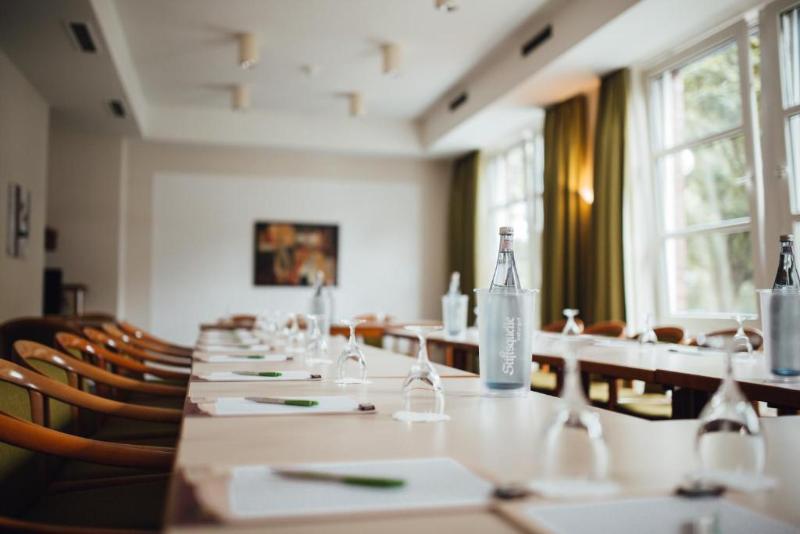 HK Hotel Dusseldorf City - Restoran