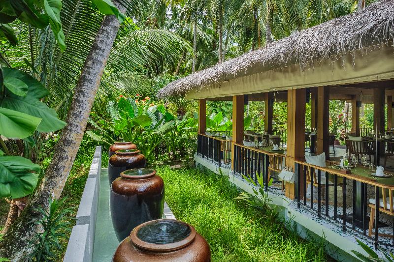 Niva Kuramathi Island Resort - Restoran