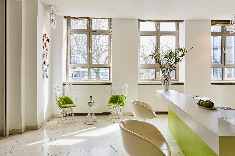 Hotel Indigo Berlin - Ku’damm - Lobi