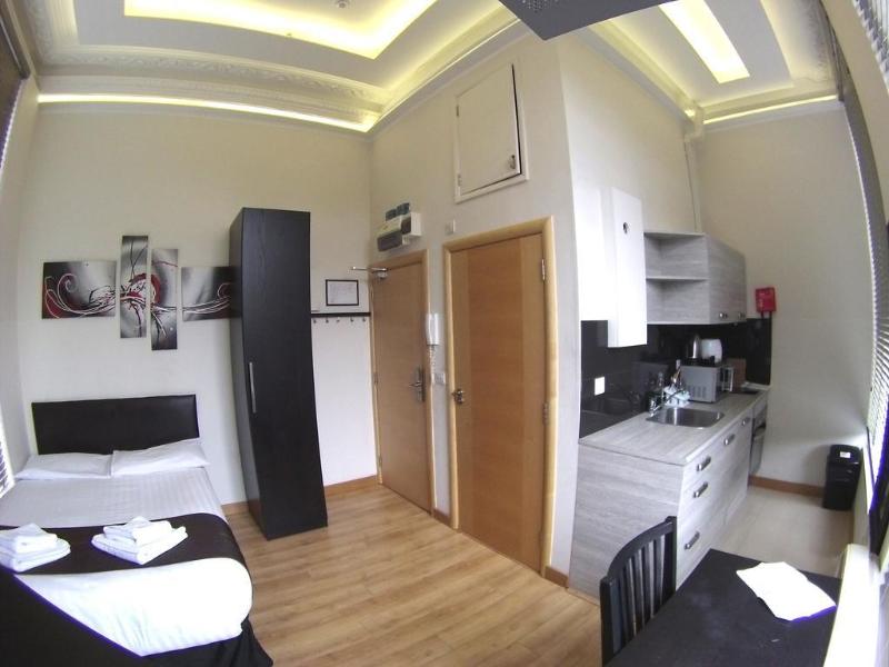 London Stay Apartments - Genel
