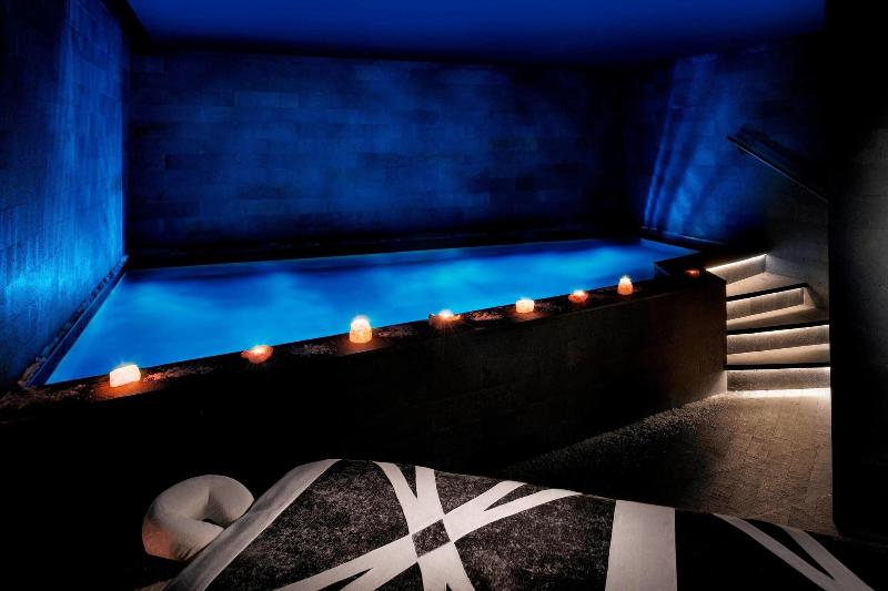 JW Marriott Marquis Hotel Dubai - Havuz