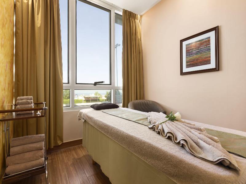 Ramada by Wyndham Beach Hotel Ajman - Aktivite