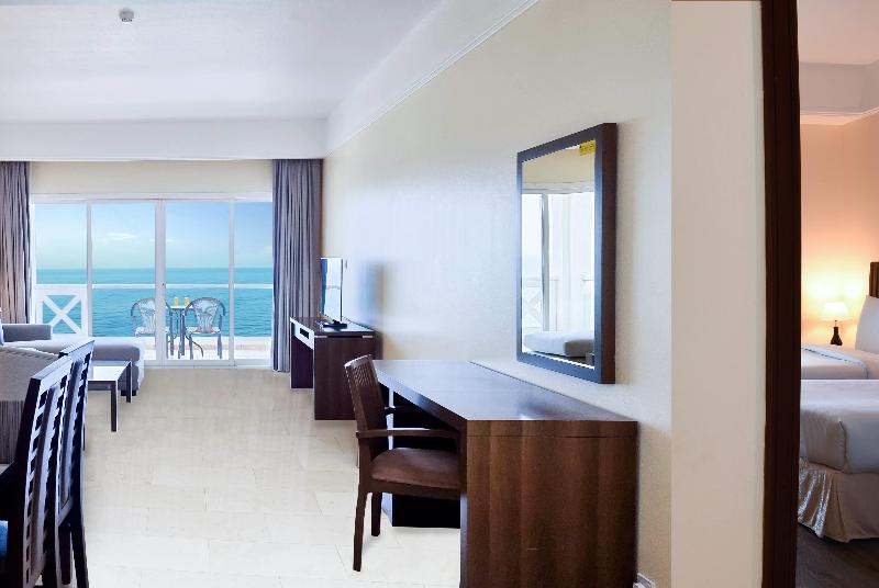Ramada by Wyndham Beach Hotel Ajman - Oda