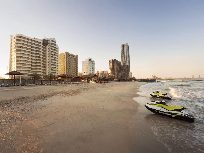Ramada by Wyndham Beach Hotel Ajman - Plaj