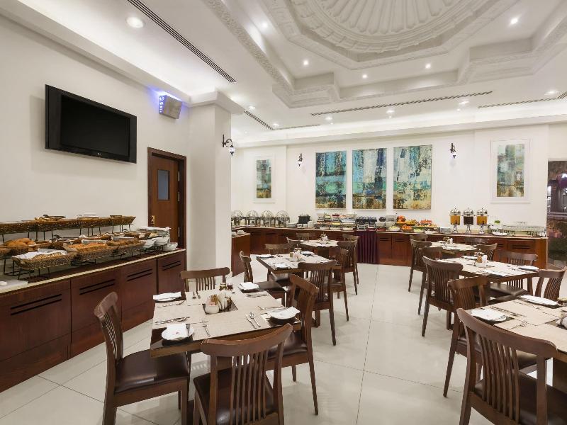 Ramada by Wyndham Beach Hotel Ajman - Restoran