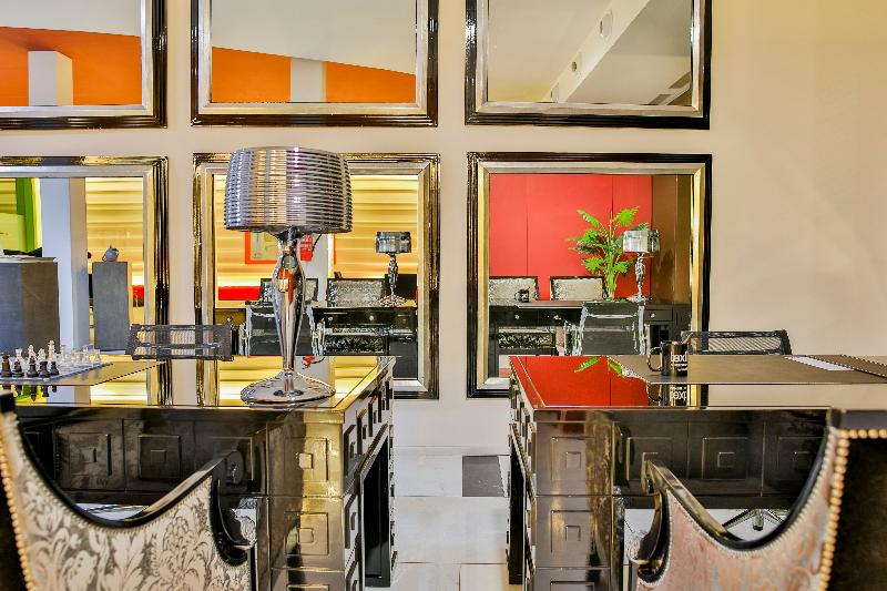 Hotel 525 - Genel