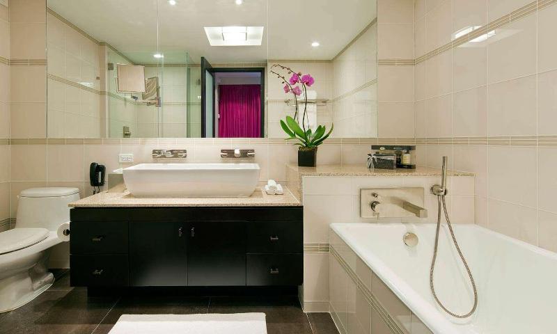 Royalton Park Avenue - Oda