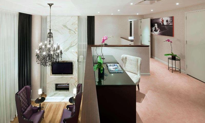 Royalton Park Avenue - Oda
