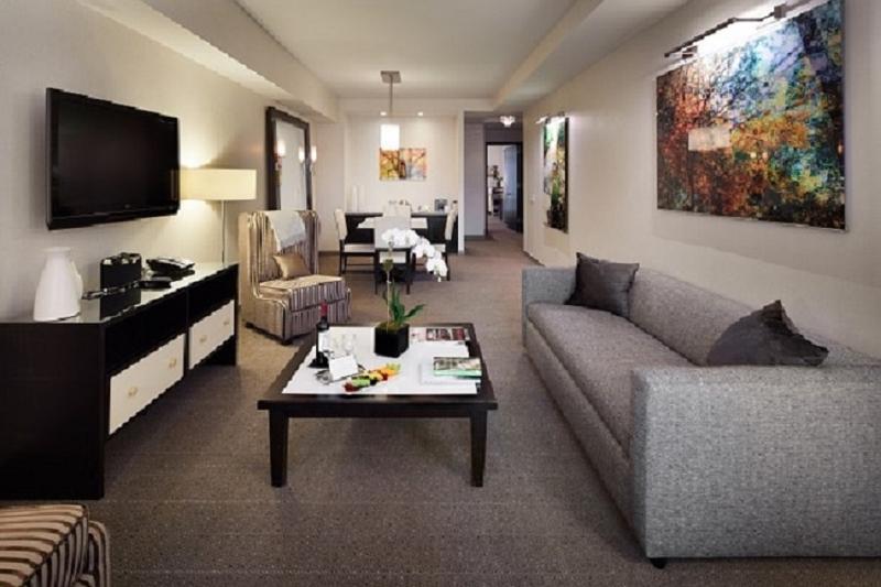 Royalton Park Avenue - Oda