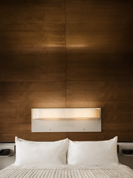 The Standard, High Line - Genel