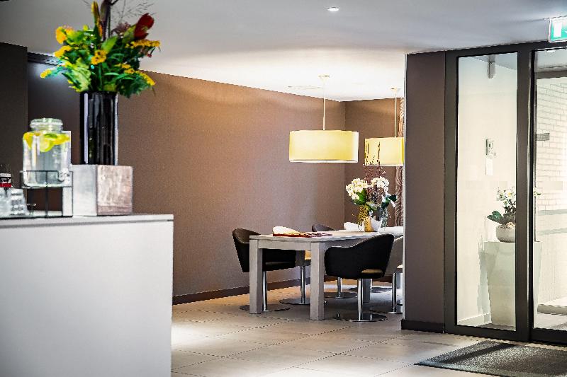 Holiday Inn Express The Hague Parliament - Lobi