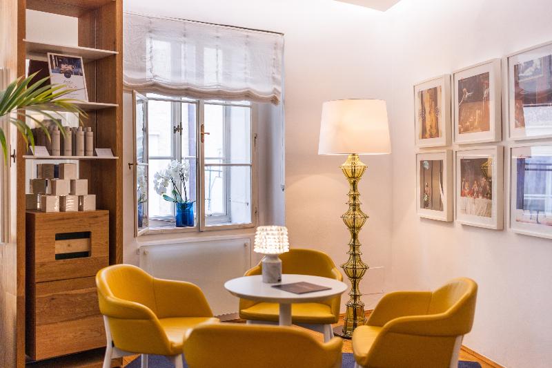Small Luxury Hotel Goldgasse - Lobi