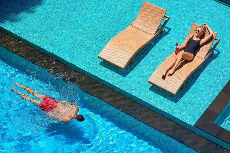 Four Points By Sheraton Bali Seminyak - Havuz