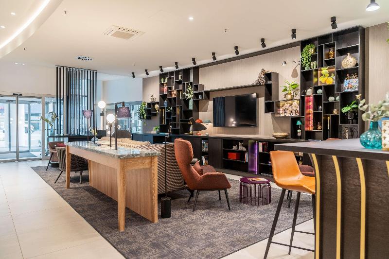 Premier Inn Würzburg Hotel - Lobi