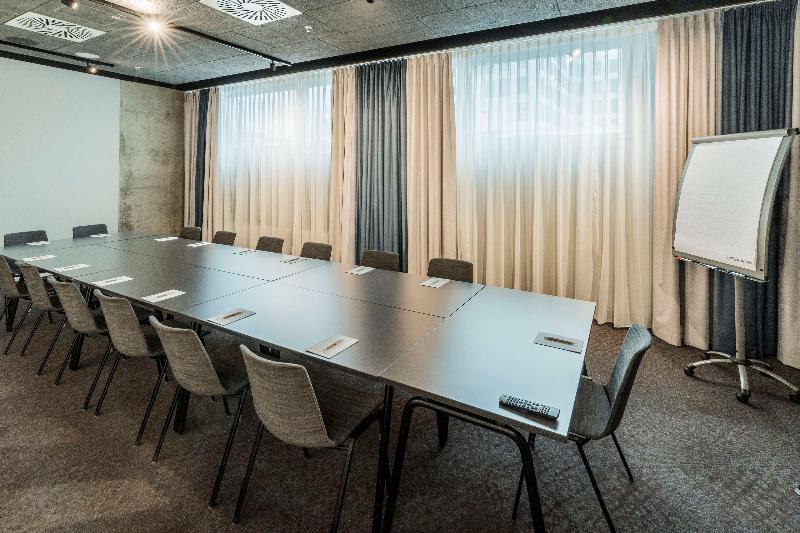 Premier Inn Würzburg Hotel - Toplantı