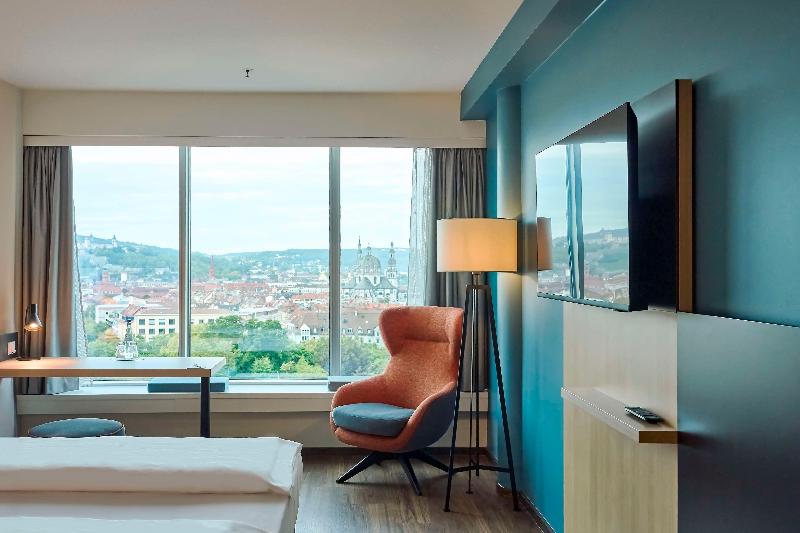 Premier Inn Würzburg Hotel - Oda