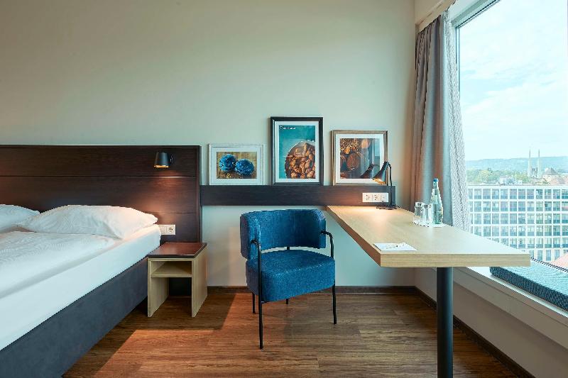 Premier Inn Würzburg Hotel - Oda