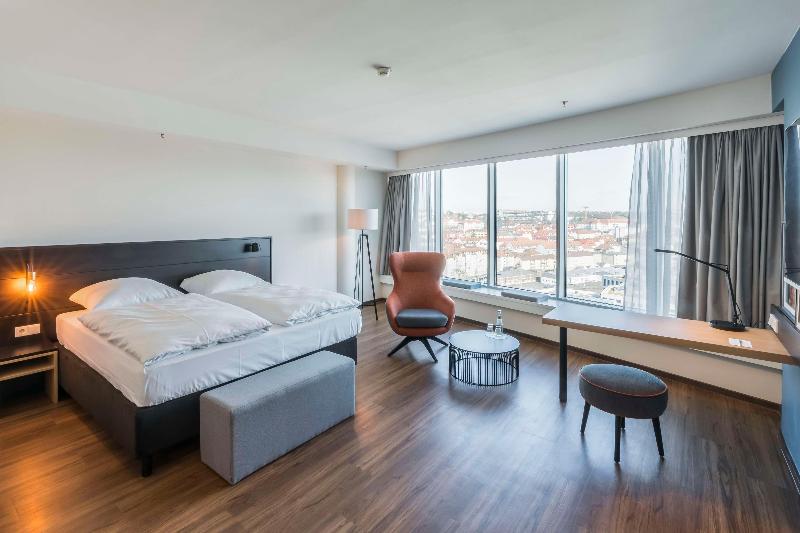 Premier Inn Würzburg Hotel - Oda