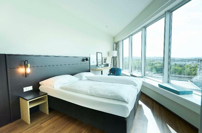 Premier Inn Würzburg Hotel - Oda