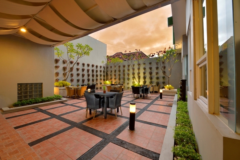 Whiz Hotel Malioboro Yogyakarta - Restoran