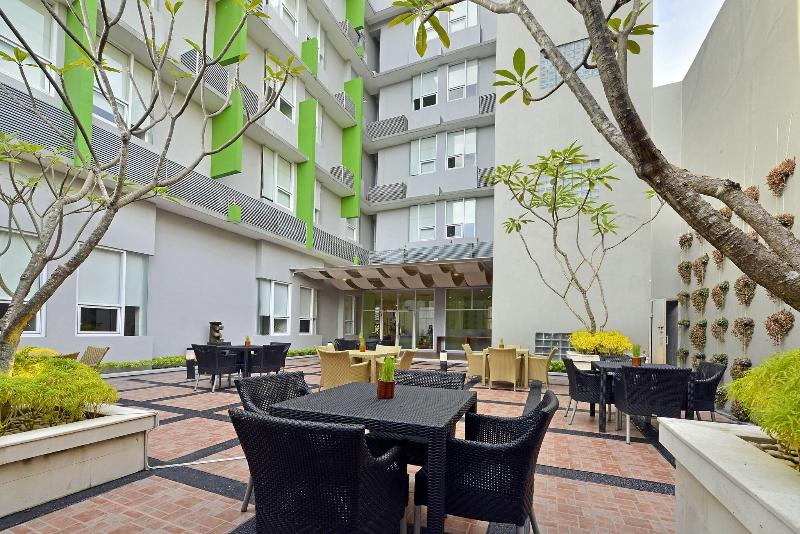 Whiz Hotel Malioboro Yogyakarta - Restoran