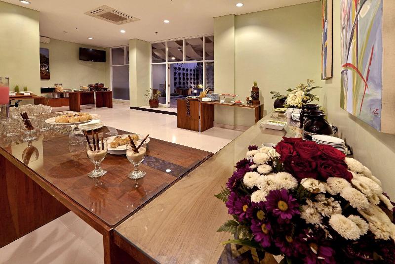 Whiz Hotel Malioboro Yogyakarta - Restoran