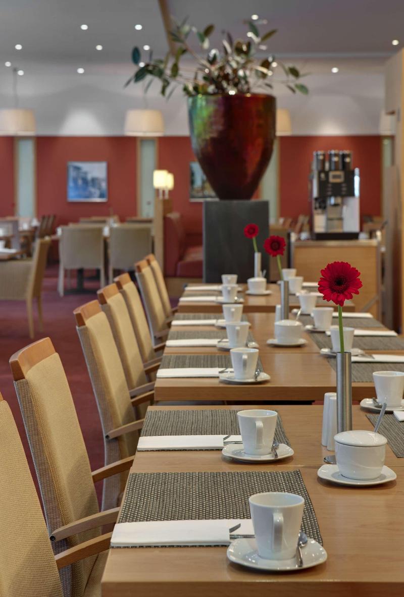 Steigenberger Airport Hotel Amsterdam - Genel
