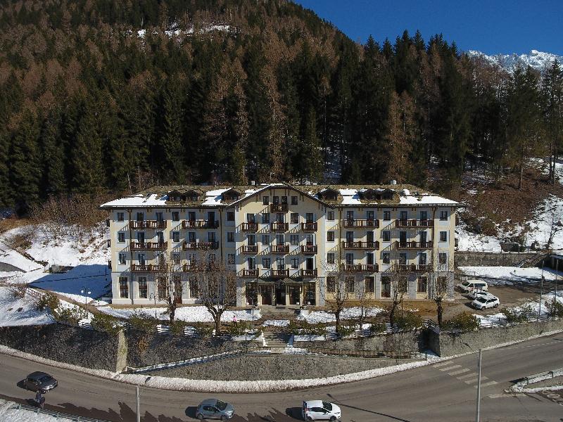 Swadeshi Palace Ponte di Legno Resort - Genel