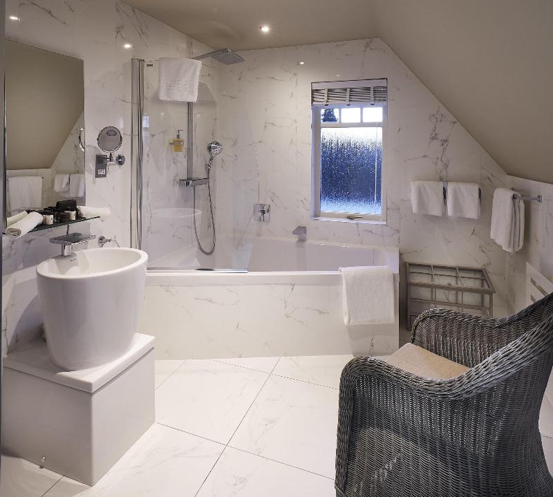 The Cairn Lodge & Hotel - Oda