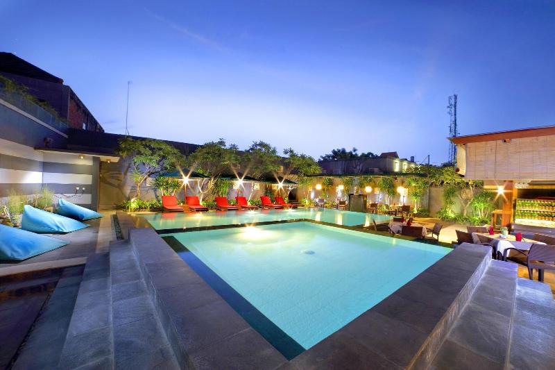 The Banyumas Residence - Havuz
