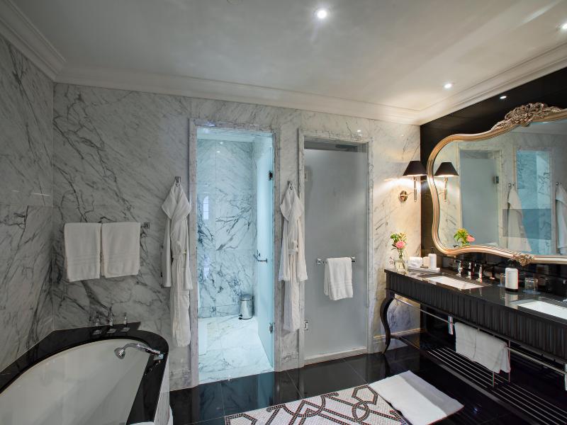 Four Seasons Hotel Baku - Oda