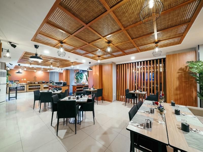 Aston Pluit Hotel & Residence - Restoran