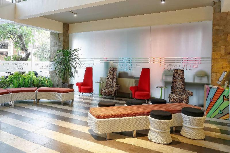 MaxOneHotels at Bukit Jimbaran - Lobi