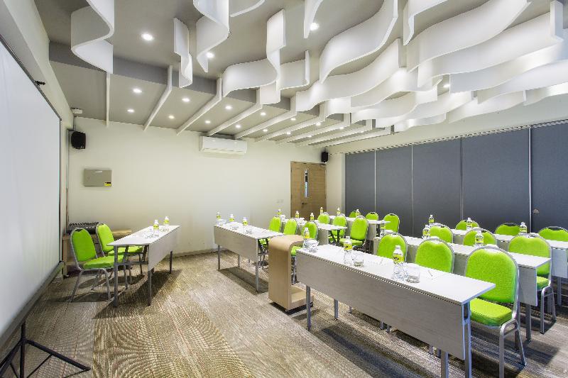 MaxOneHotels at Bukit Jimbaran - Toplantı
