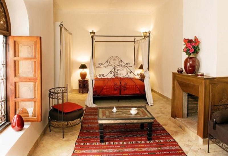 Riad Mandalay - Genel